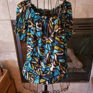 Colorful gathered short sleeve top, size M